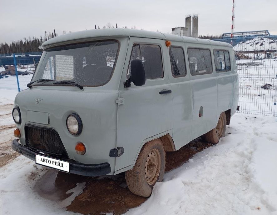 UAZ 452