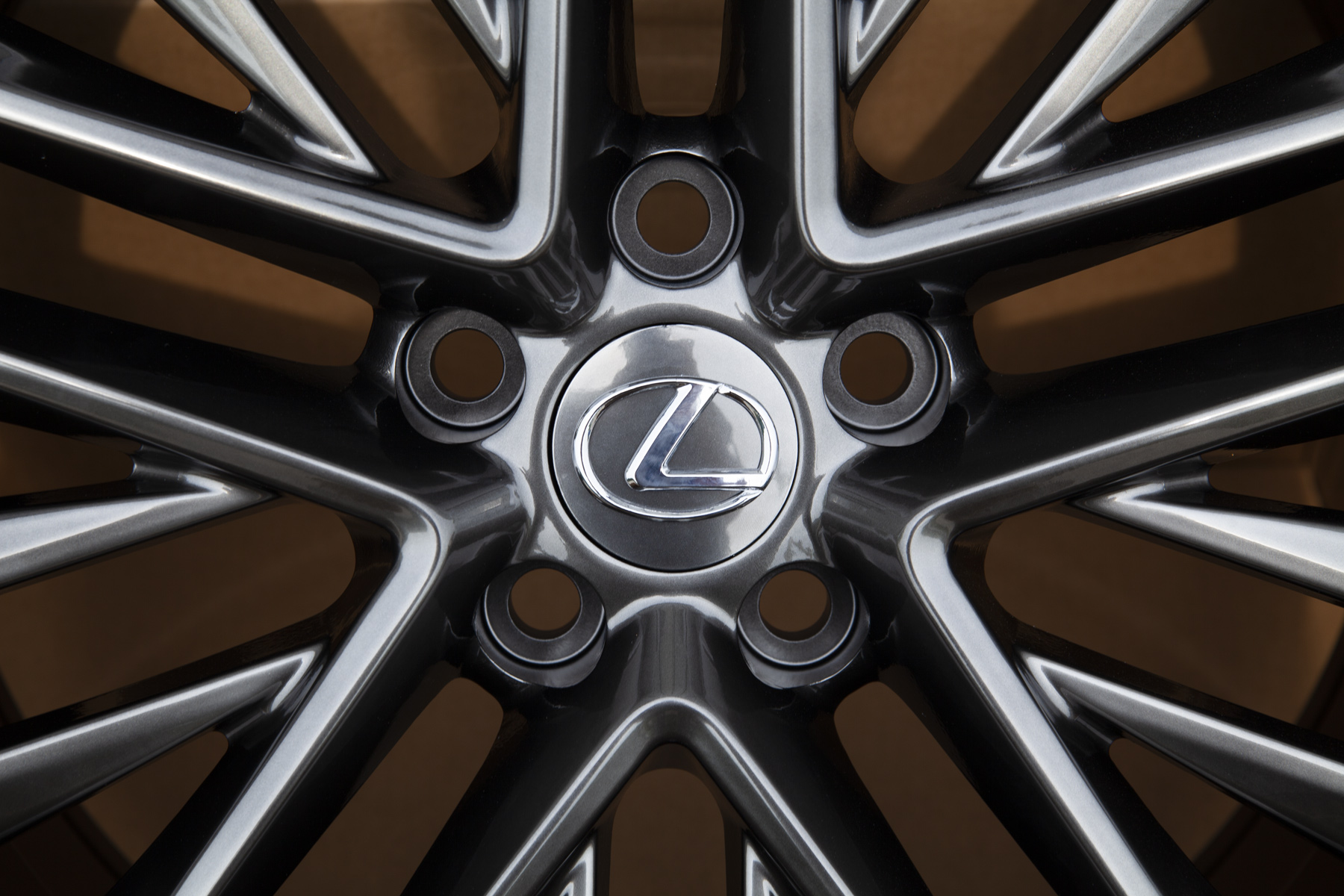 R18.0 5x114.3