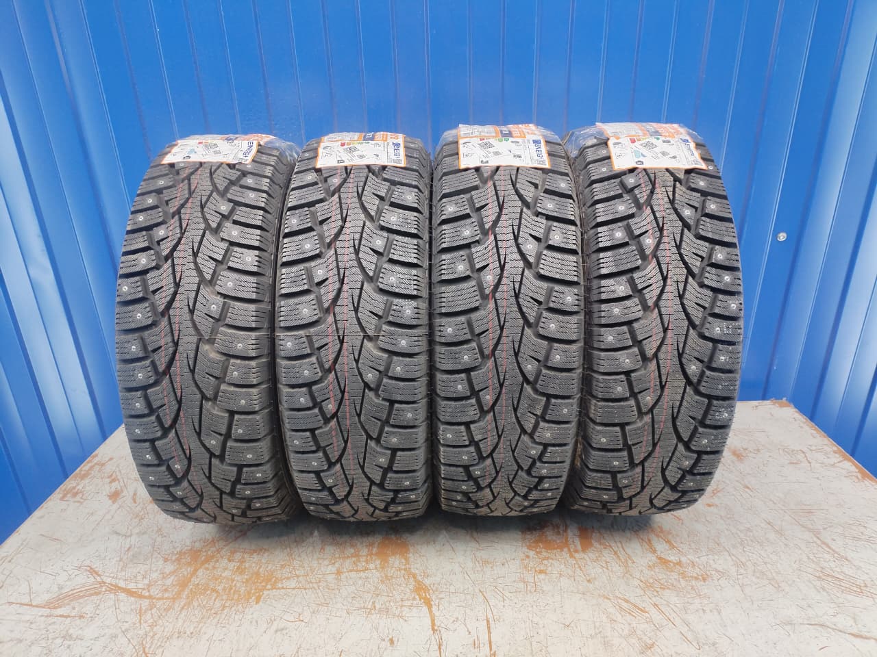 Centara Snow Cutter 102T 225/65 R17.0
