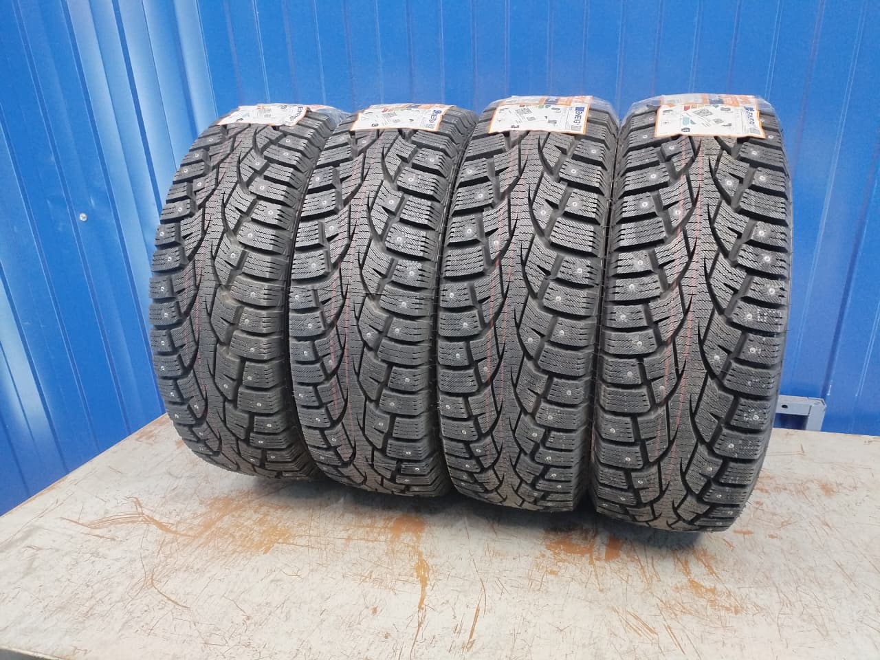 Centara Snow Cutter 102T 225/65 R17.0